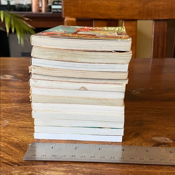 13 GOLDEN GUIDE Vintage Reference Books: Shells Fossils Spiders Trees Rocks MORE - Picture 4 of 15